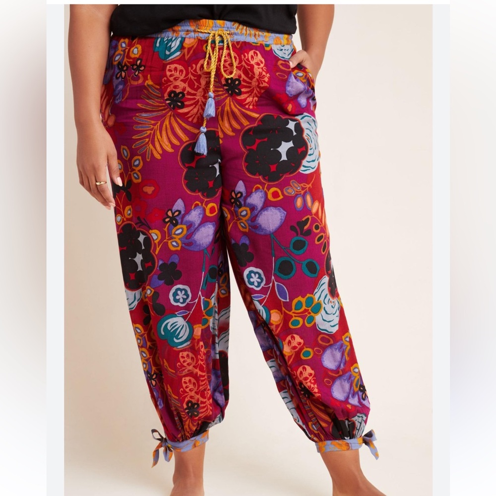 Anthropologie Joanie Harem pants in novelty size L